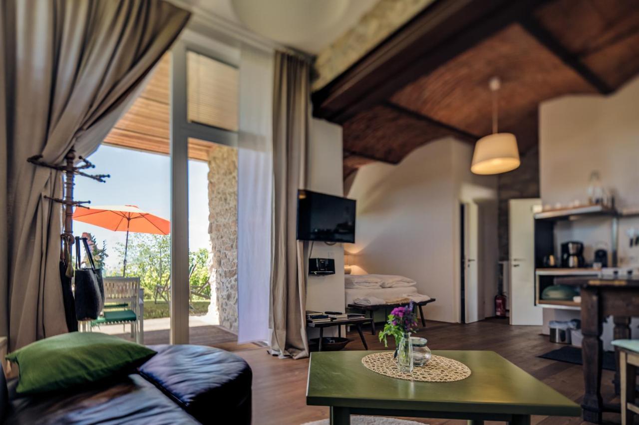 Winzarei, Weingut Tement Villa Berghausen Dış mekan fotoğraf